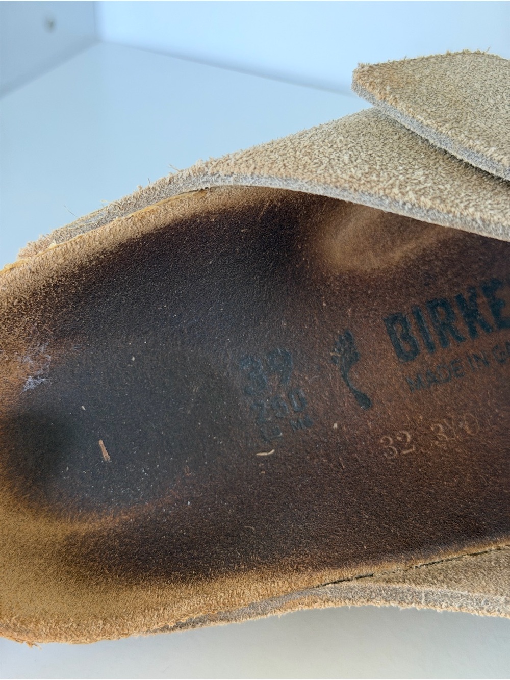 Birkenstock Women’s Arizona Suede Sandals in Taupe Size 39 or US 8-8.5 - Picture 6 of 6